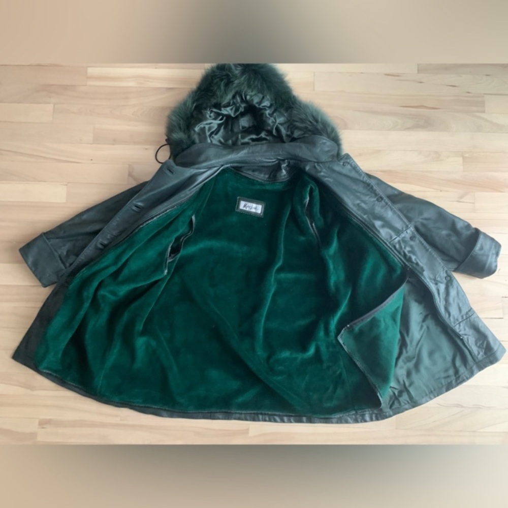 VINTAGE - Green Leather Coat with Genuine Fur Hood Oversized 90s Statement Coat - Picture 14 of 15